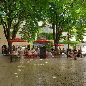 Les Estrelles Apartment Saint-Remy-de-Provence