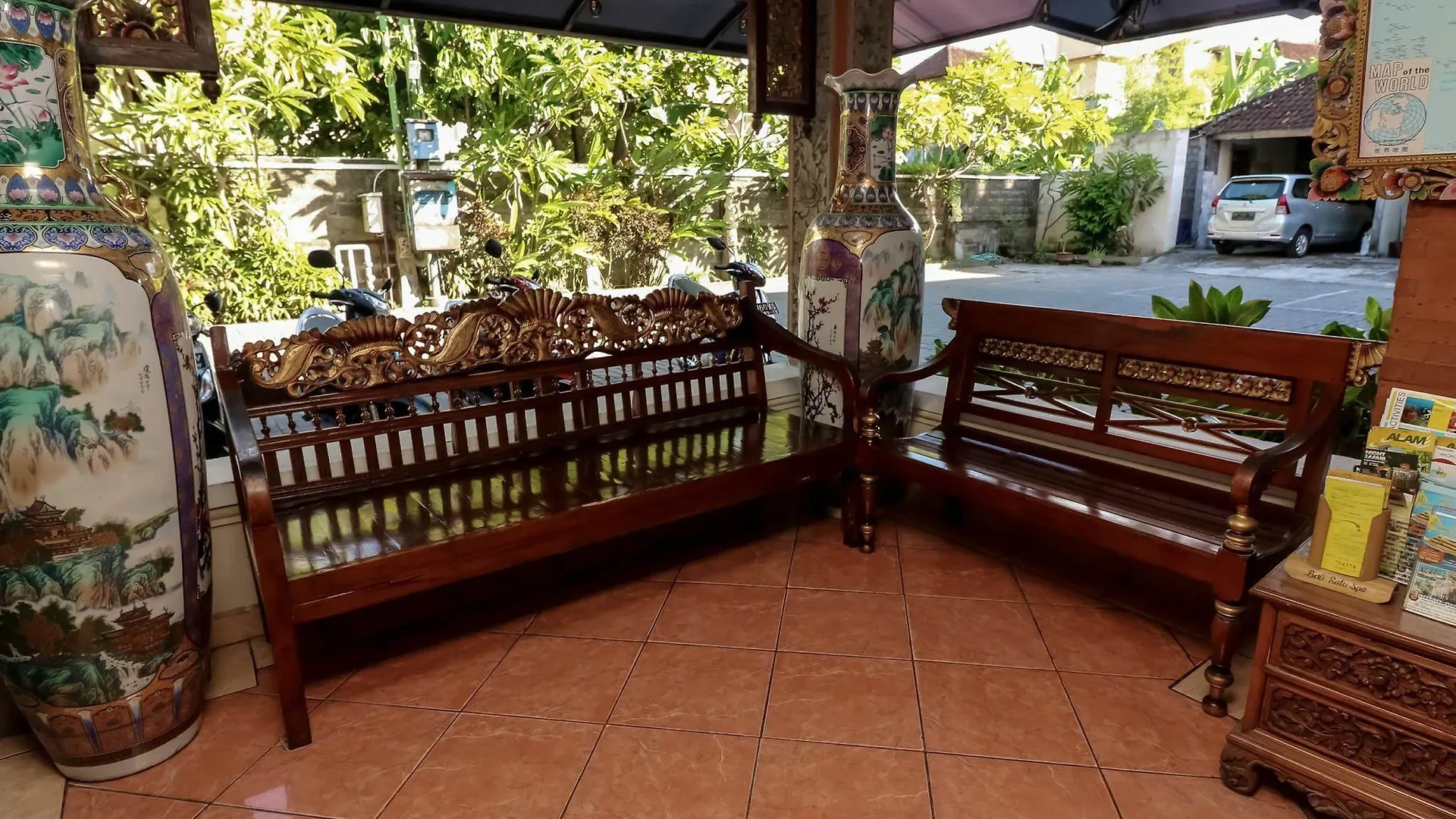 Legian Beach Hotel Kuta